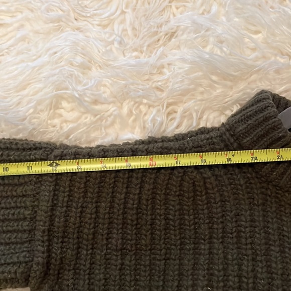 SOLD Babaa 100% Eco Wool Sweater - Picture 10 of 12